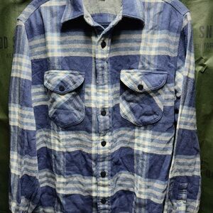 Wallace and Barnes Mens Large Blue and White Plaid Button-Up Shirt